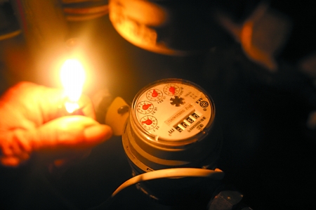 1個(gè)月居然用水67噸　這智能水表怎么了？